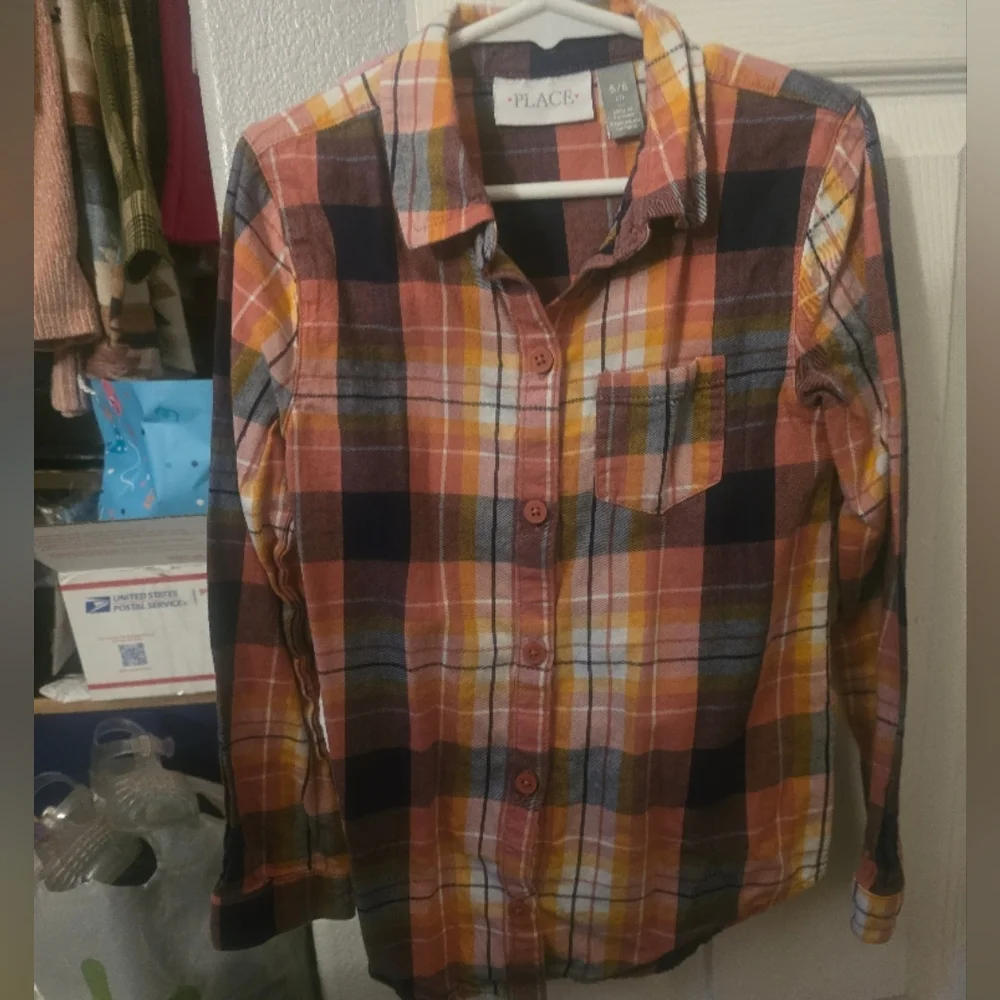 The Children's Place Plaid Shirt 5/6